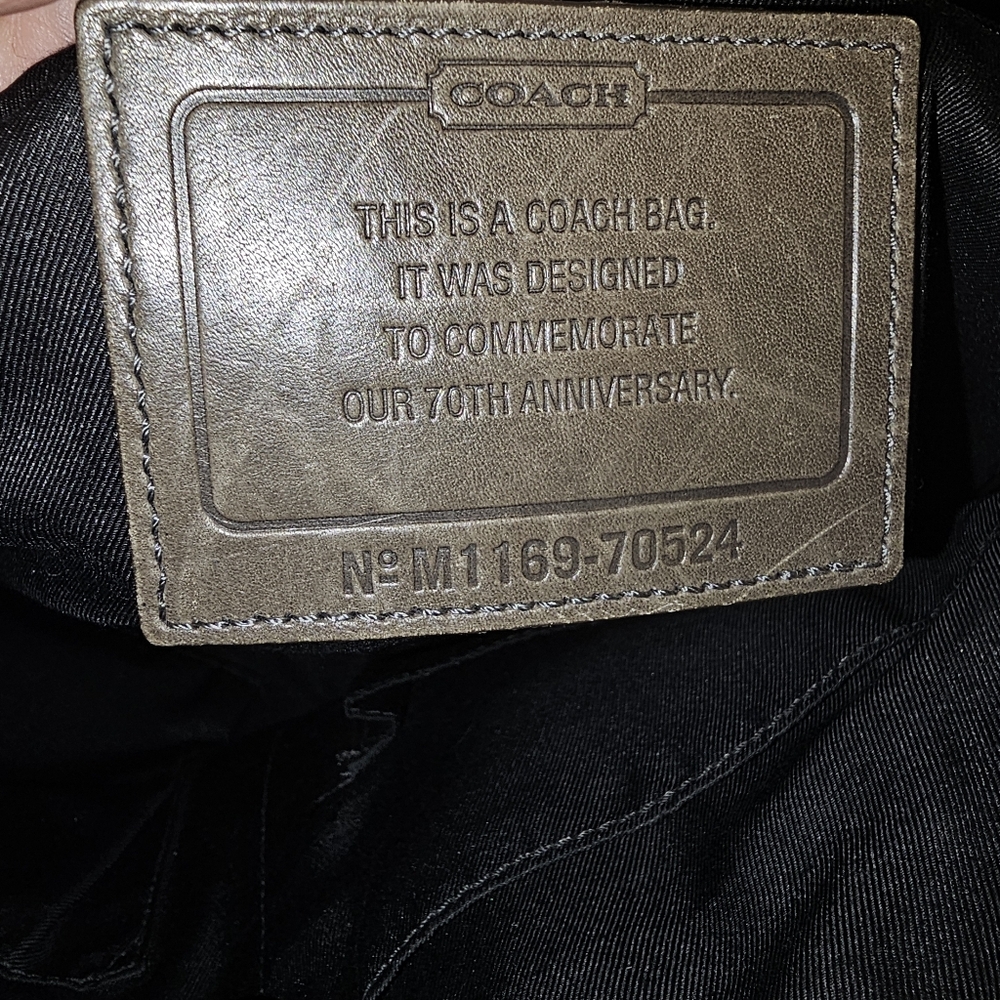Coach 70th Anniversary Bleecker Travel Tote in a distressed olive leather - Picture 4 of 5